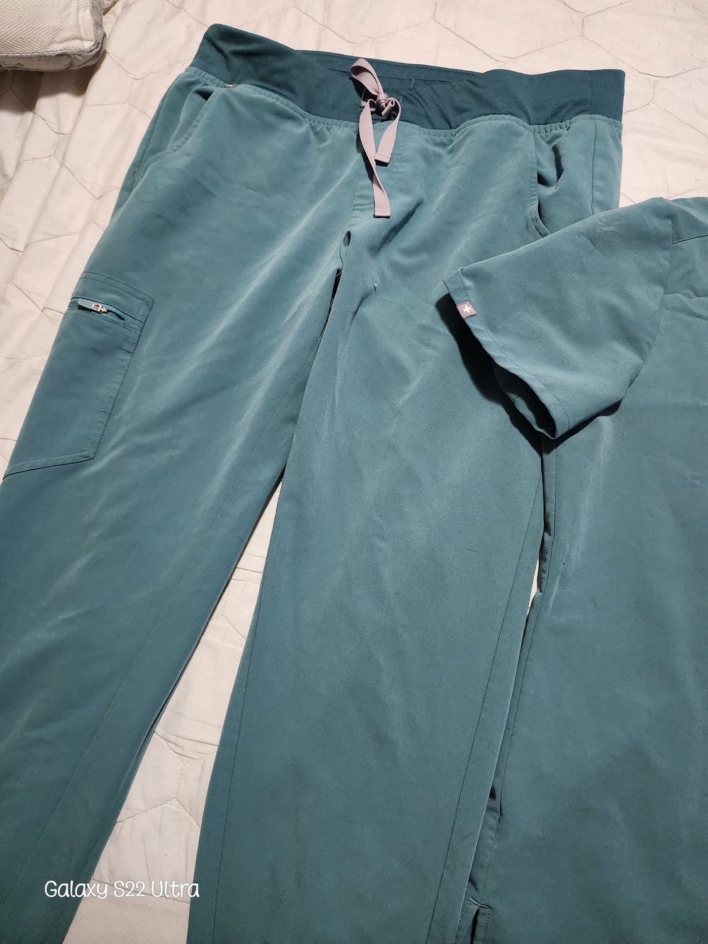 FIGS Women Teal Drawstring Cargo Scrub Joggers Set